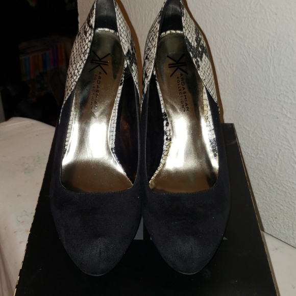 Kardashian Kollection snake pumps - Picture 2 of 5